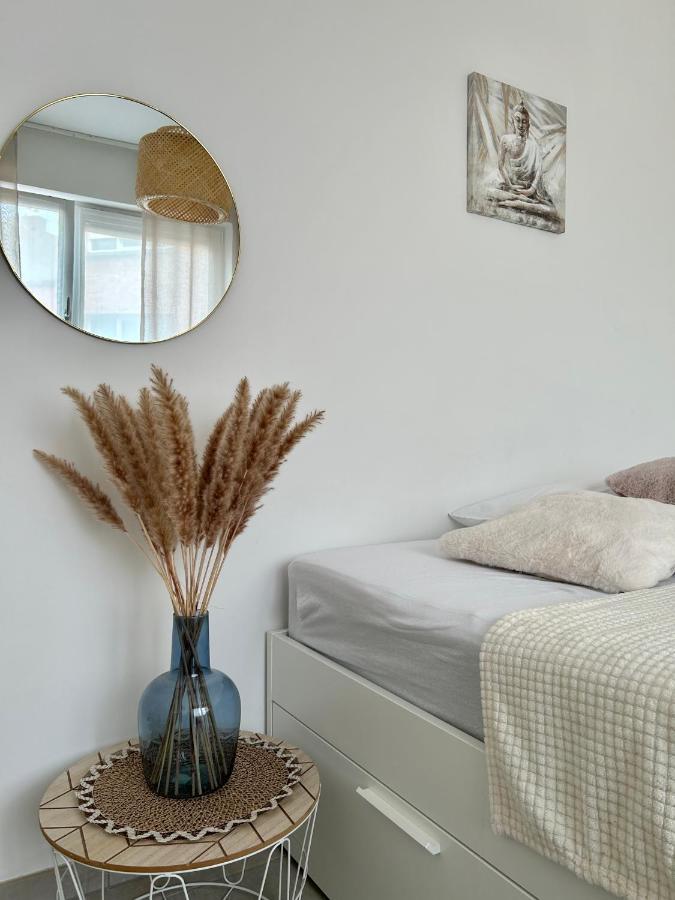 Vintage Dream Apartment Zwijndrecht Екстериор снимка